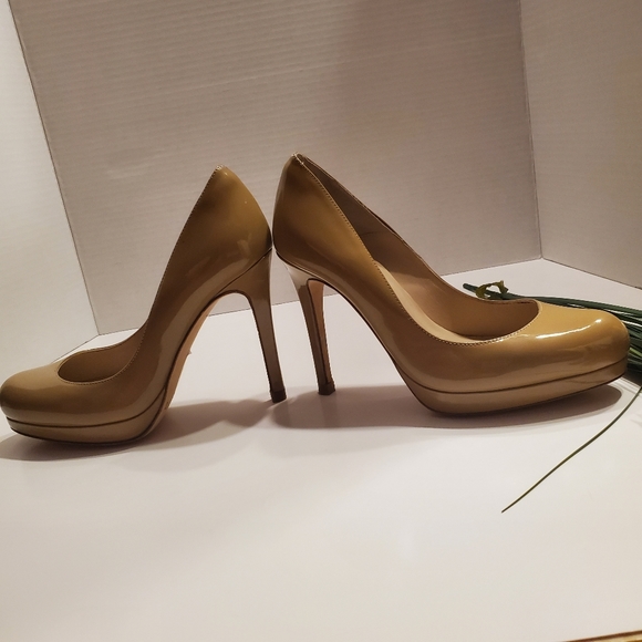 L.K. Bennett Tan Stiletto patent leather sz 36 - Picture 5 of 8